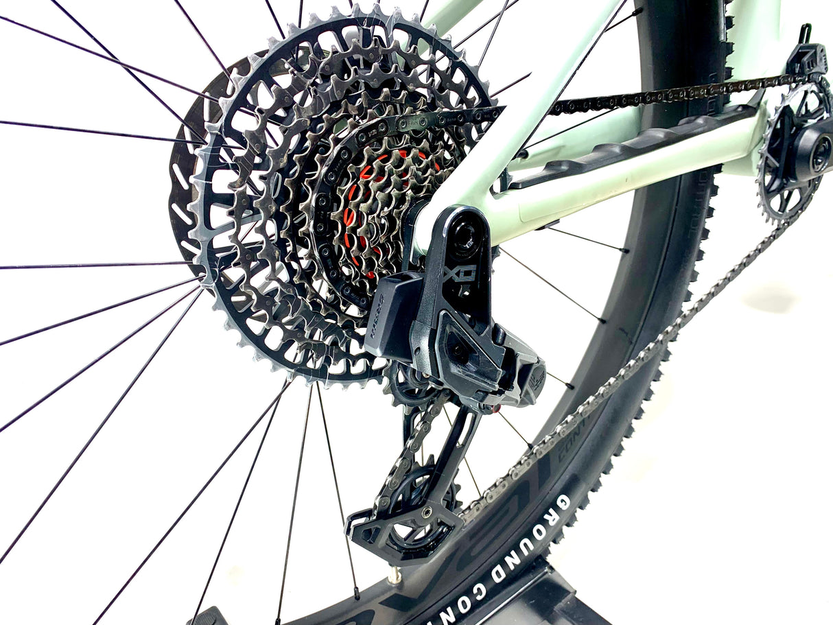 2024 Specialized Epic 8 Evo Pro SRAM X0 AXS Size: Medium (Preowned)