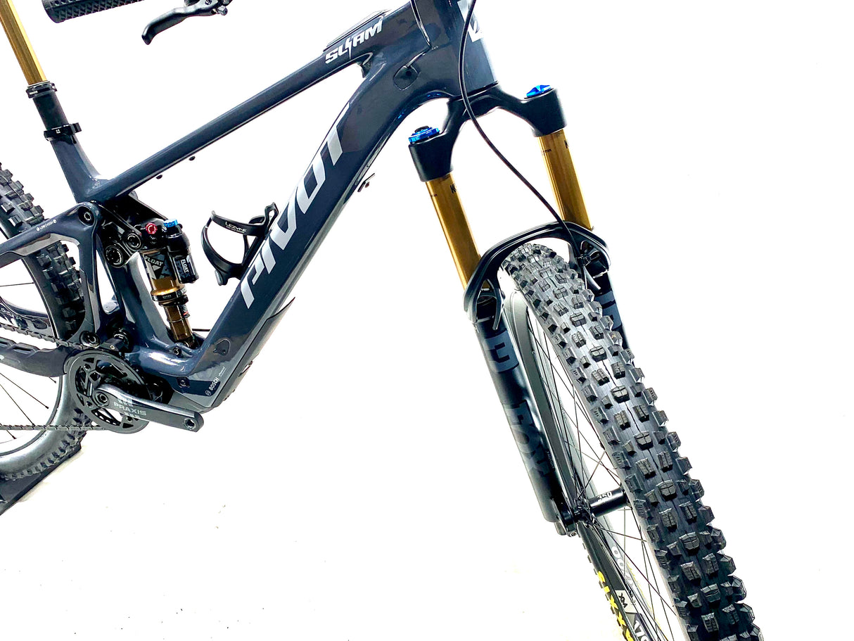 2026 Pivot Shuttle SL/AM Pro SRAM X0 AXS 1X12 Size: (Preowned)