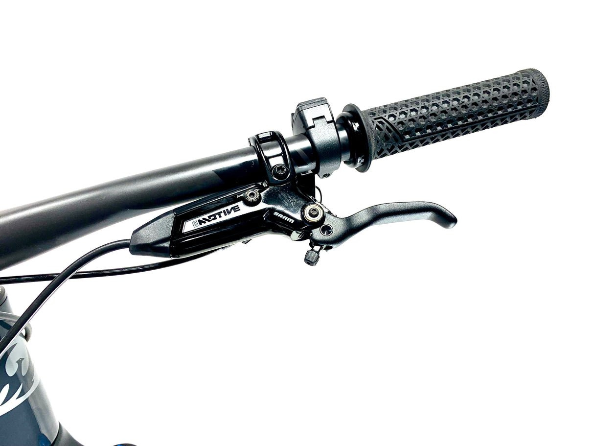 2026 Pivot Shuttle SL/AM Pro SRAM X0 AXS 1X12 Size: (Preowned)