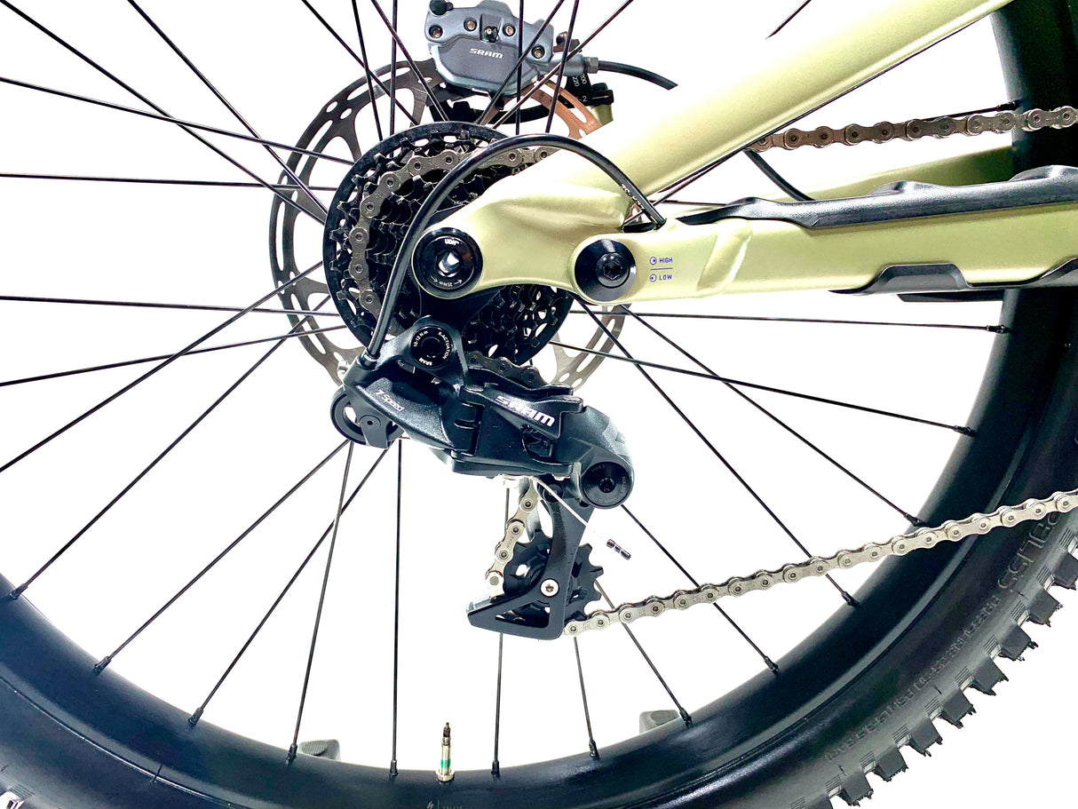 2024 Specialized Status 2 170 DH SRAM GX 1X7 Size: S5 Large (Preowned)