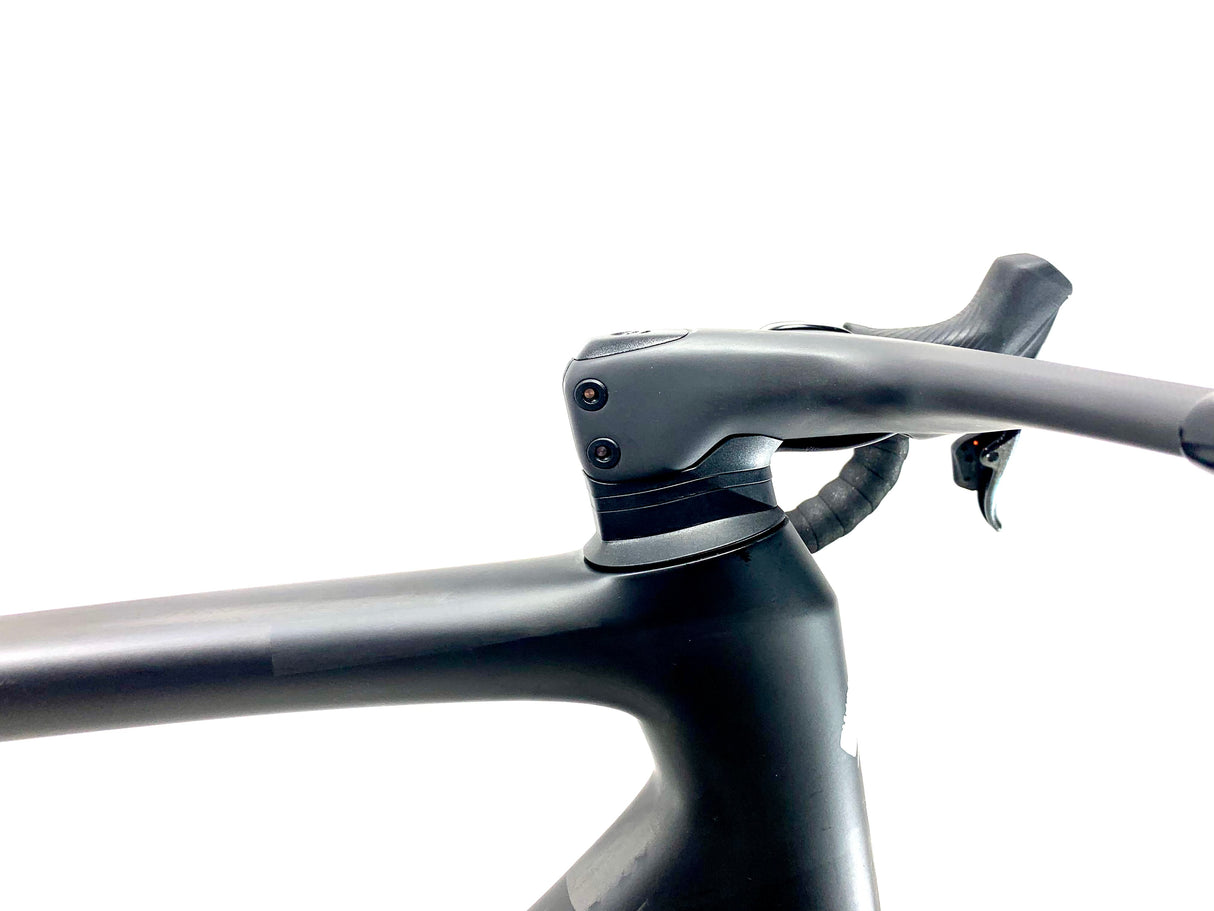 2024 Specialized Tarmac SL8 Pro Force AXS Size: 56cm (Preowned)