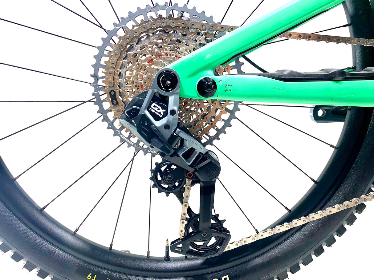 2025 Specialized Stumpjumper 15 Expert SRAM GX AXS 1X12 Size: S2 (Preowned)