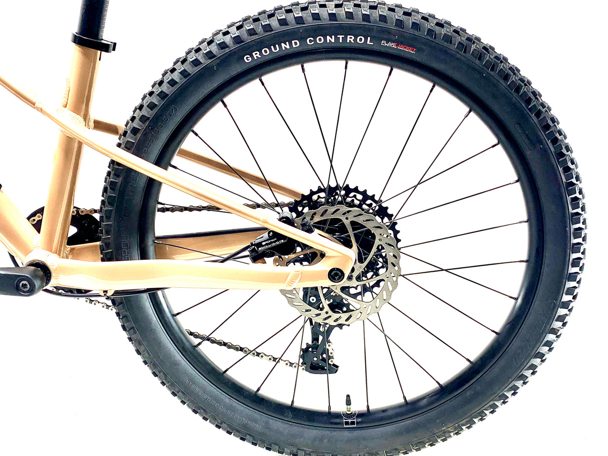 Specialized Riprock Comp 24 Kids Bike (Preowned)