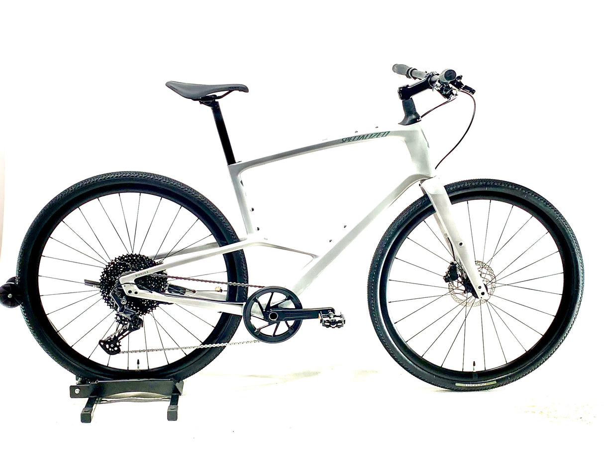 2027 Specialized Sirrus X 5.0 Carbon Shimano Size: Large (Preowned)