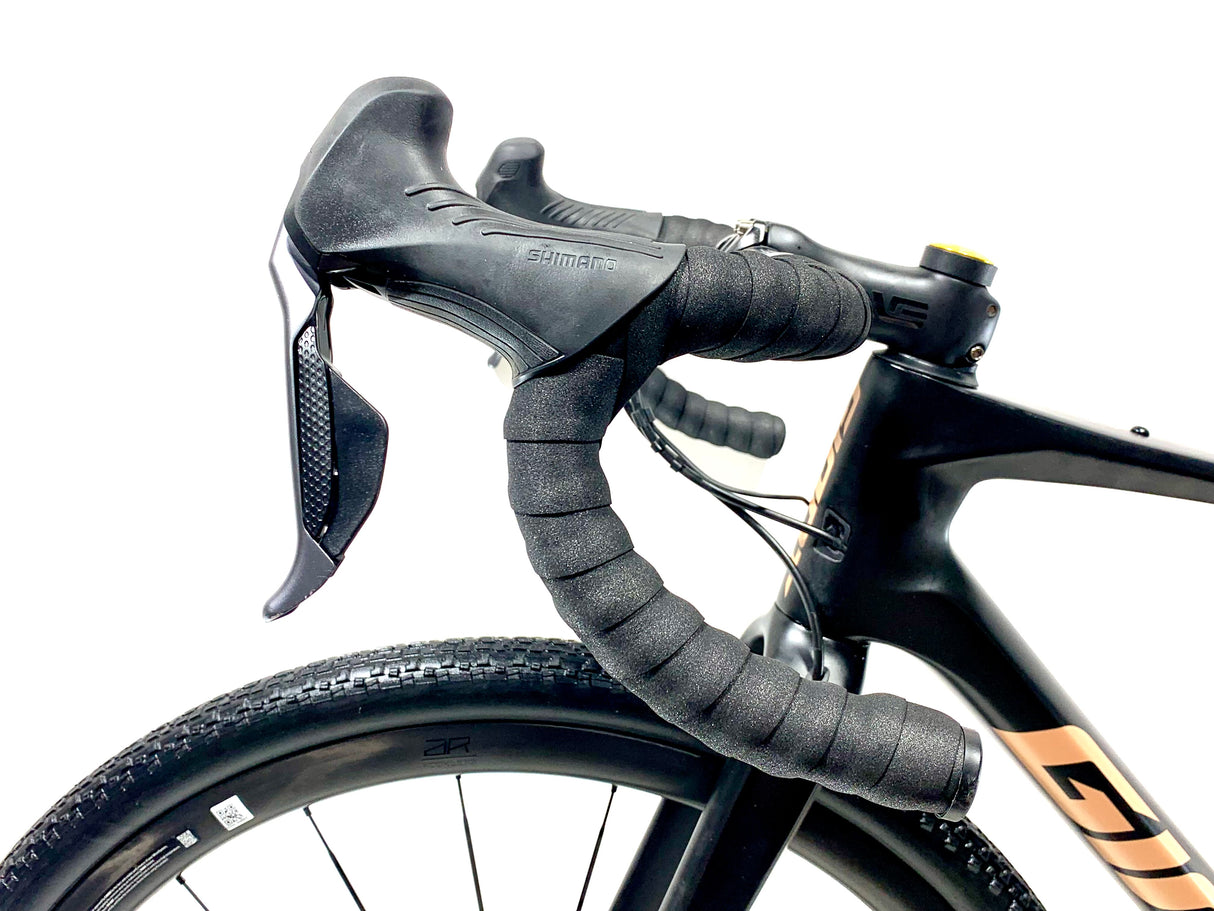 2023 Giant Revolt Advanced Pro GRX Di2 11 Speed Size: Small (Preowned)