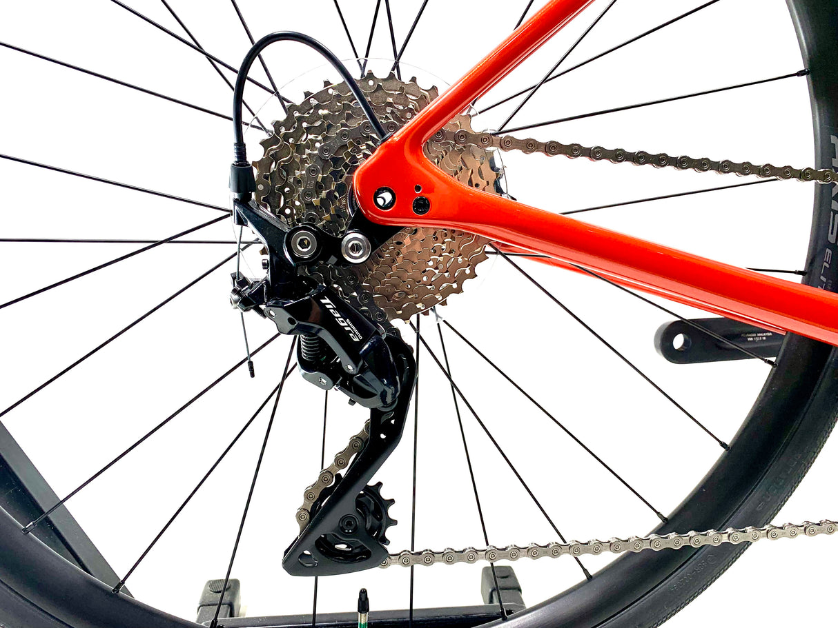 2027 Specialized Roubaix SL8 Shimano Tiagra Size: 56cm (Preowned)