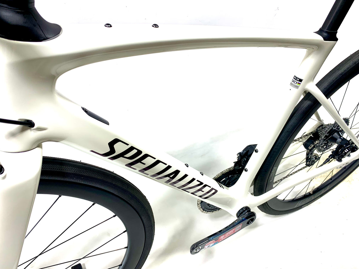 2027 Specialized Roubaix SL8 Expert Sram Force Size: 54cm (Preowned)
