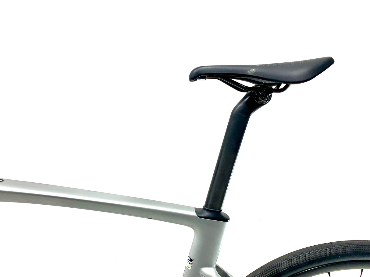2026 Specialized Roubaix SL8 Carbon Disc Shimano Size: 58cm (Preowned)