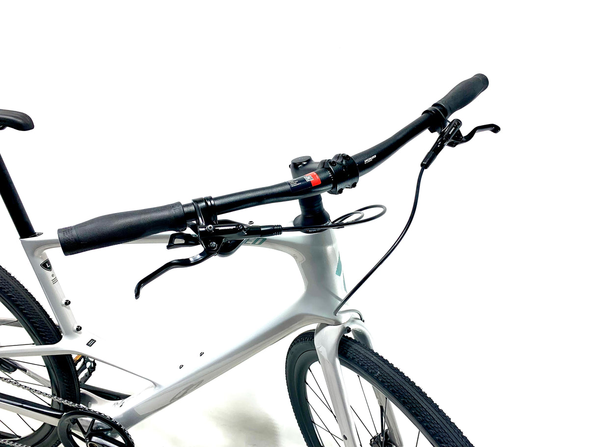 2027 Specialized Sirrus X 5.0 Carbon Shimano Size: Large (Preowned)