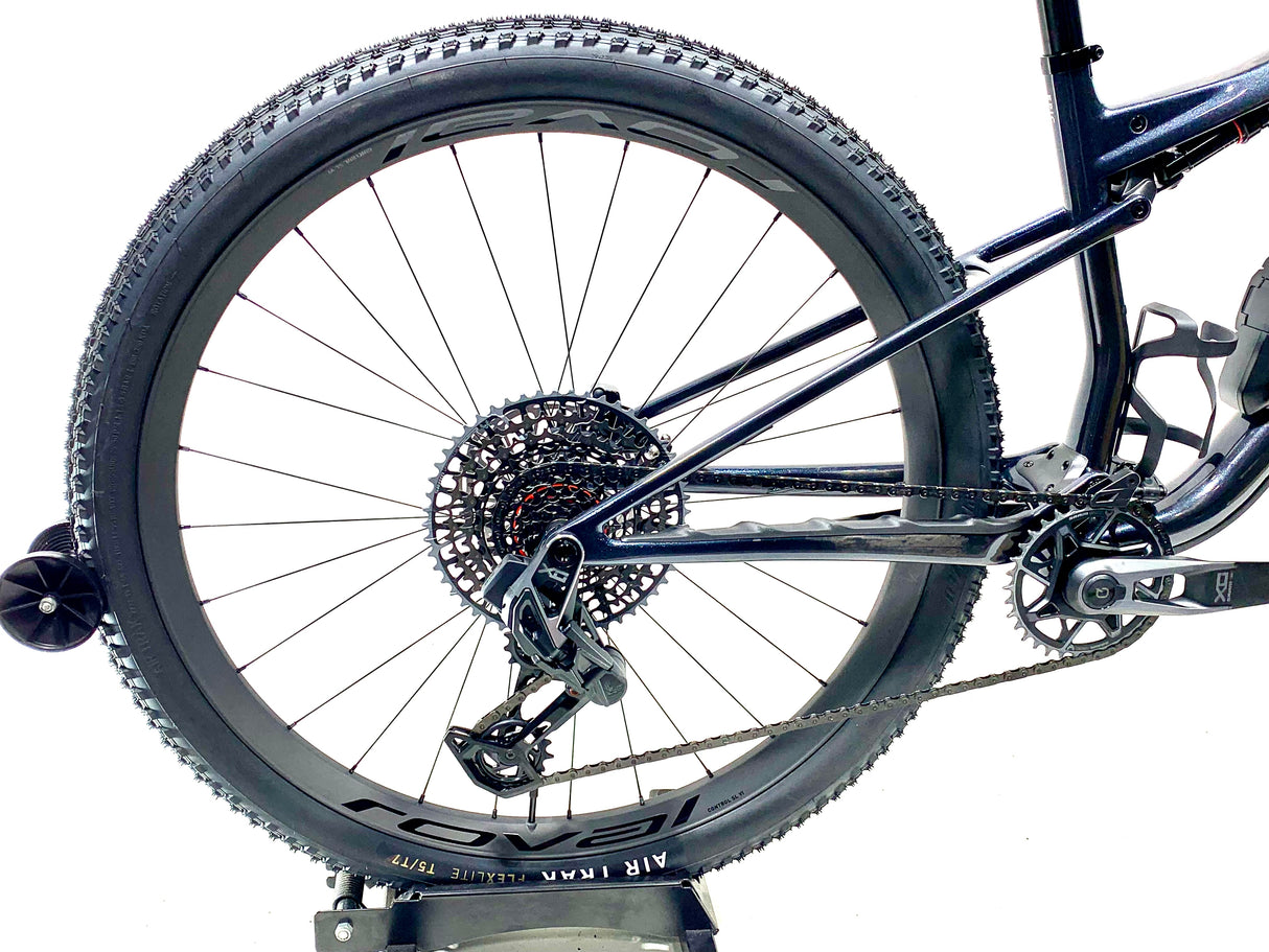 2027 Specialized Epic 8 Pro SRAM X0 AXS 1X12 Size: Medium (Preowned)