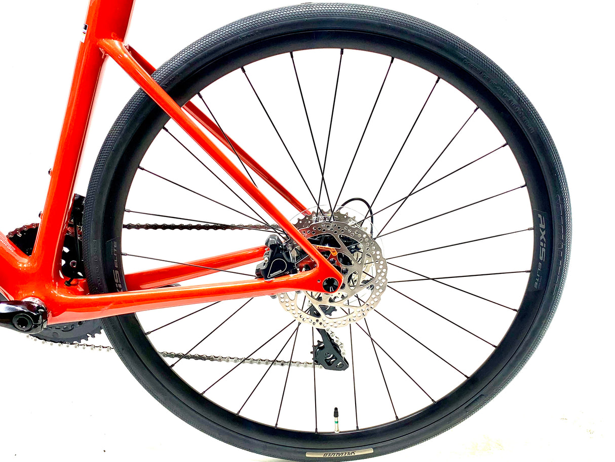 2027 Specialized Roubaix SL8 Shimano Tiagra Size: 56cm (Preowned)