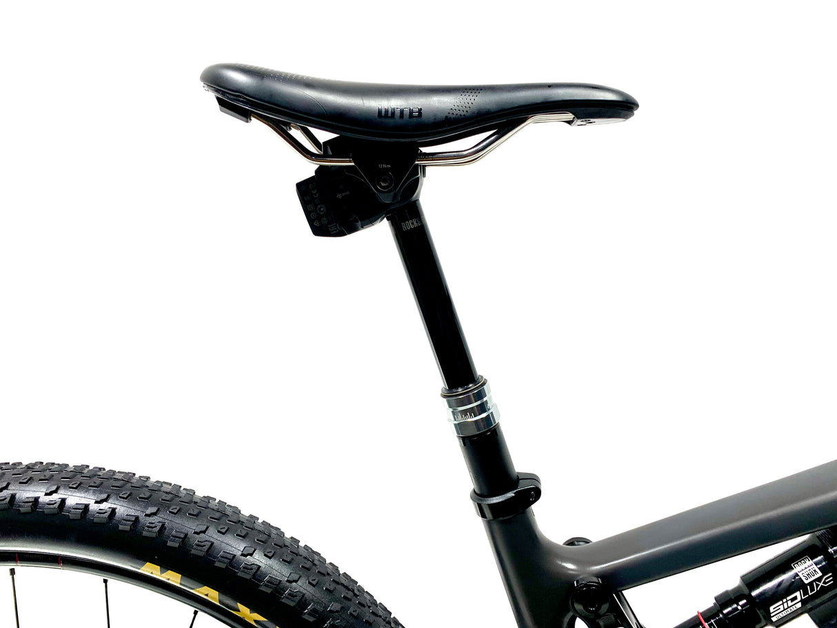 2025 Santa Cruz Blur CC Carbon Sram XX AXS RSV Wheels Size: Large (Preowned)