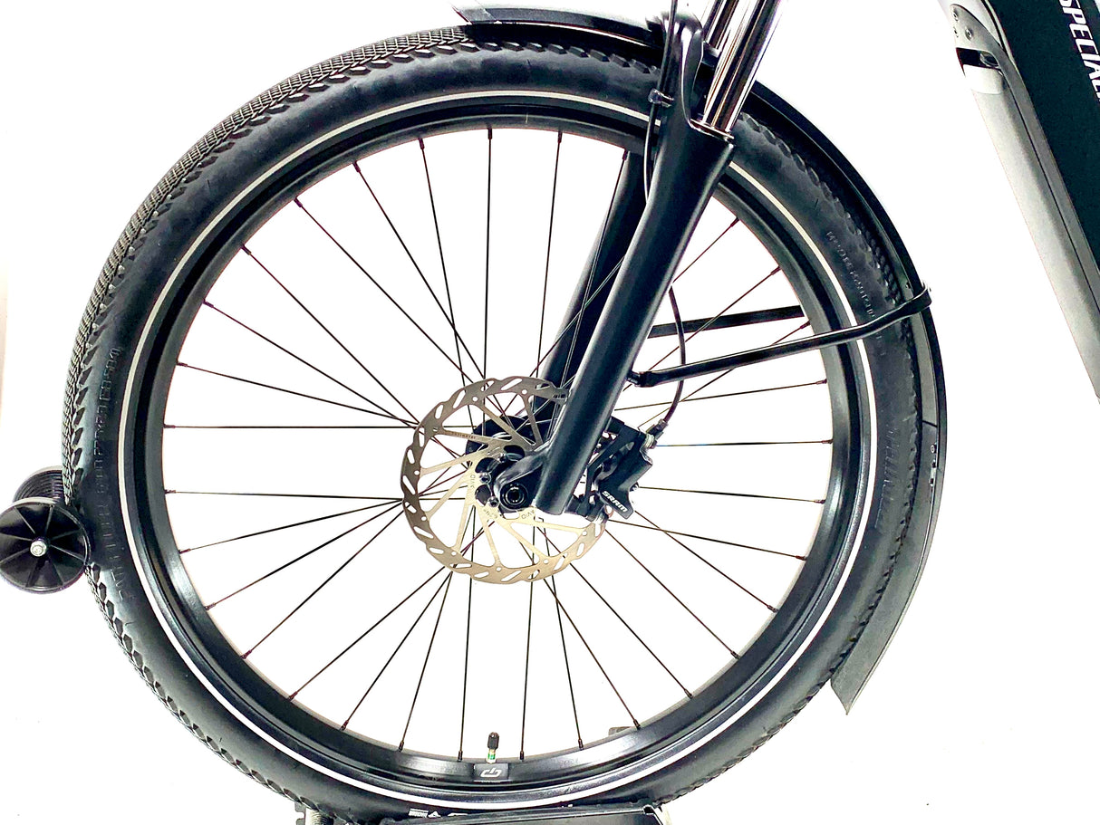 2023 Specialized Turbo Como 4.0 E-Bike Size: Large (Preowned)