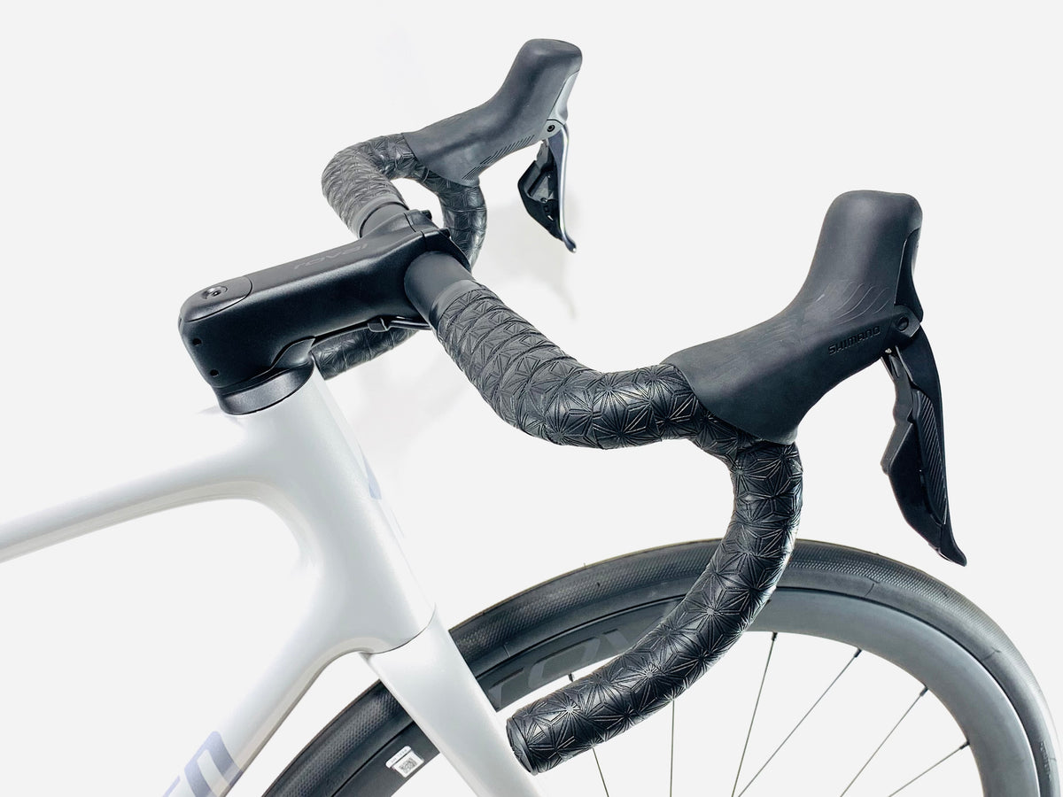 2027 Specialized Aethos 2 Expert Shimano Ultegra Di2 Size: 56cm (Preowned)