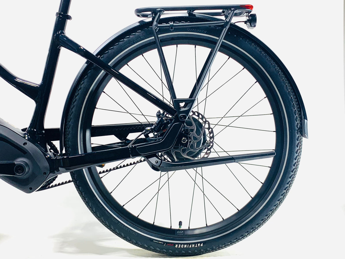 2026 Specialized Turbo Vado 5.0 IGH Step-Through Size: Large (Preowned)