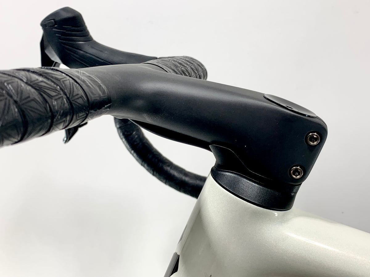 2027 Specialized Aethos 2 Pro Sram Force Size: 56cm (Preowned)