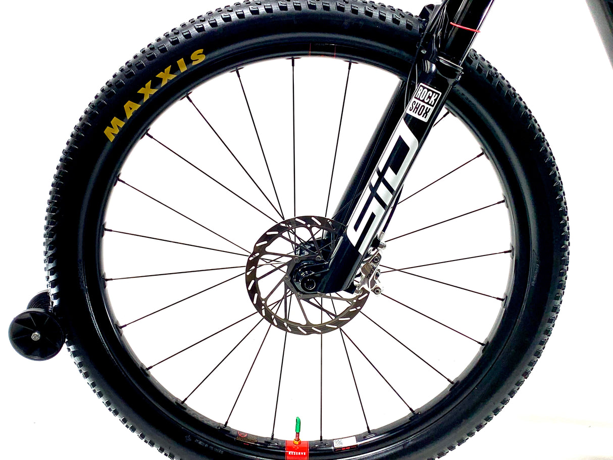 2025 Santa Cruz Blur CC Carbon Sram XX AXS RSV Wheels Size: Large (Preowned)