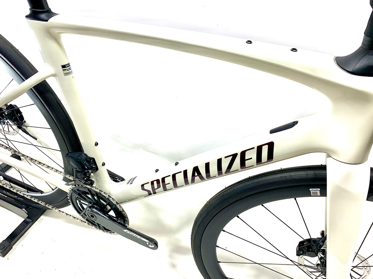 2027 Specialized Roubaix SL8 Expert Sram Force Size: 54cm (Preowned)
