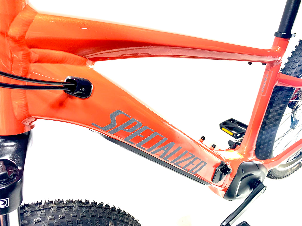2023 Specialized Turbo Tero 3.0 Step-Through E-Bike Size: Medium (Preowned)