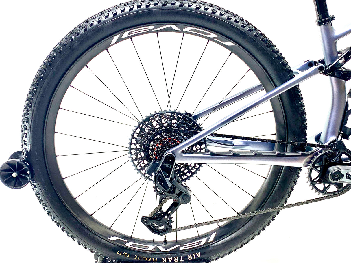 2026 Specialized Epic 8 Pro SRAM X0 AXS 1X12 Size: Small (Preowned)