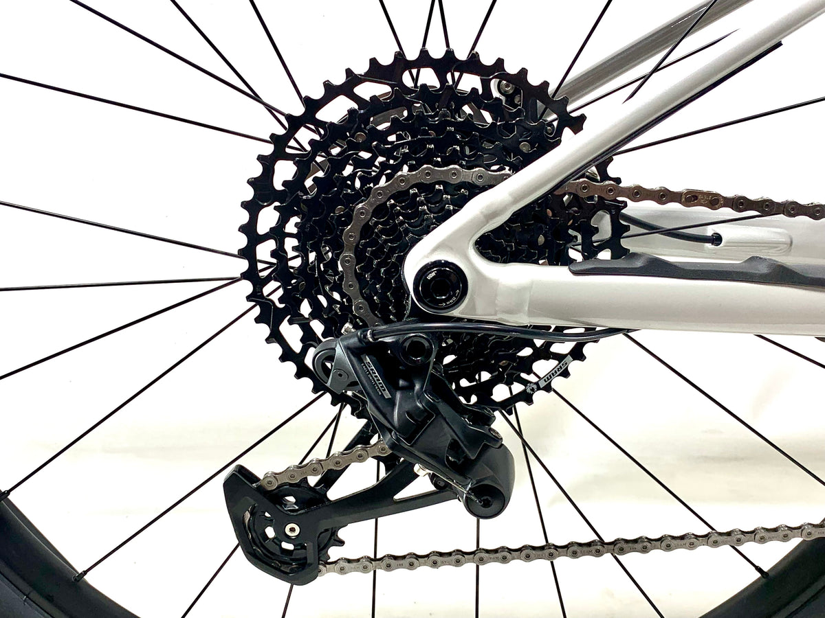 2027 Specialized Chisel SRAM 1X12 Size: Medium (Preowned)