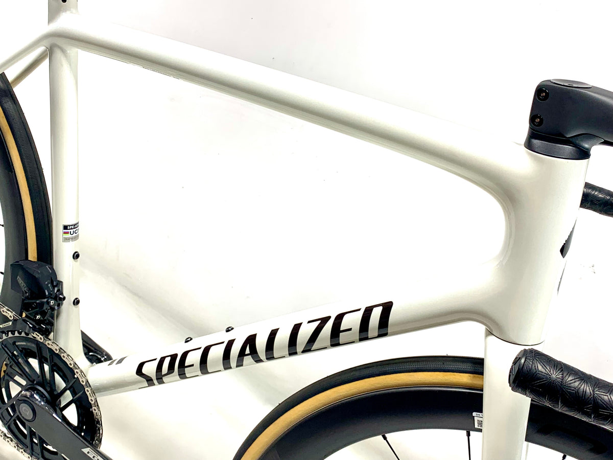 2027 Specialized Aethos 2 Pro Sram Force Size: 56cm (Preowned)