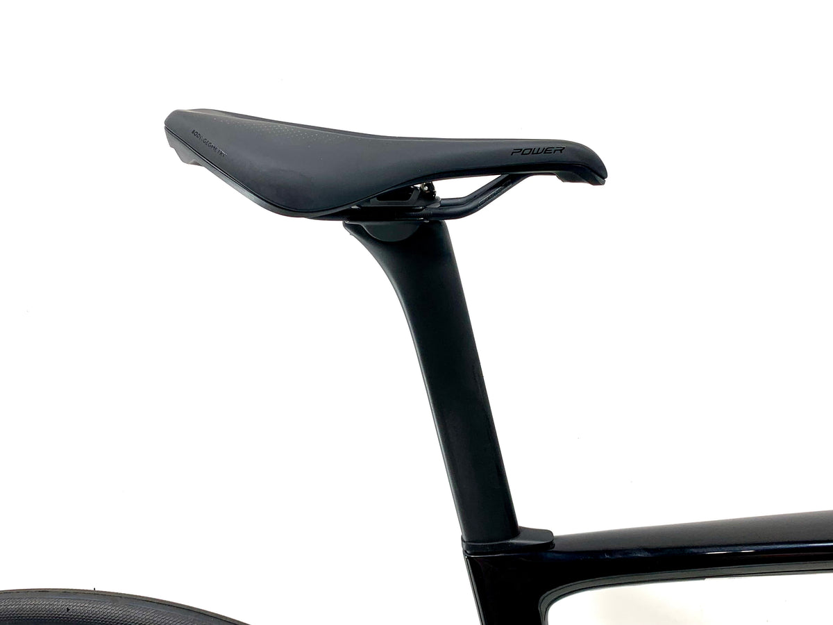 2027 Specialized Tarmac SL9 Expert - Shimano Ultegra 2X12 Size: 56cm (Preowned)