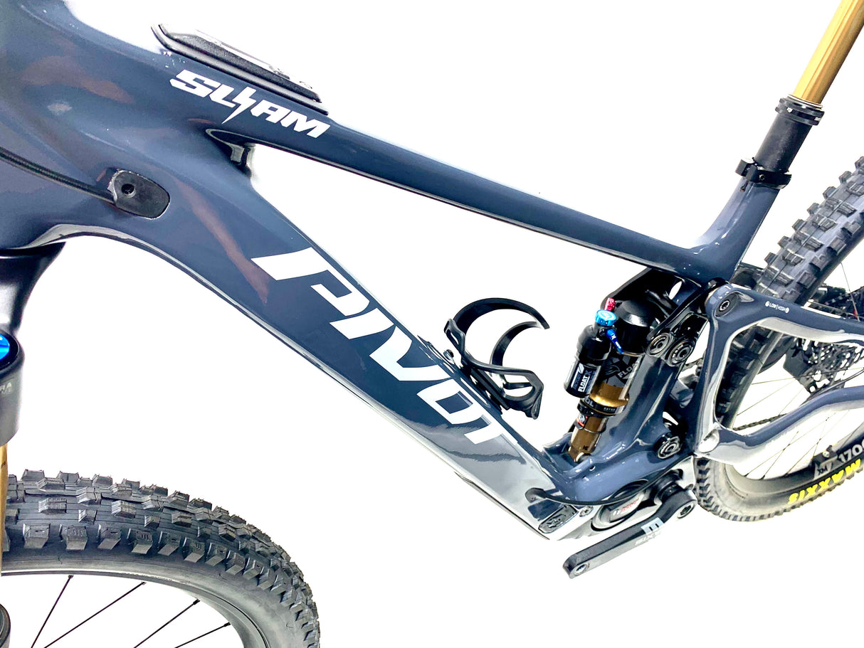 2026 Pivot Shuttle SL/AM Pro SRAM X0 AXS 1X12 Size: (Preowned)
