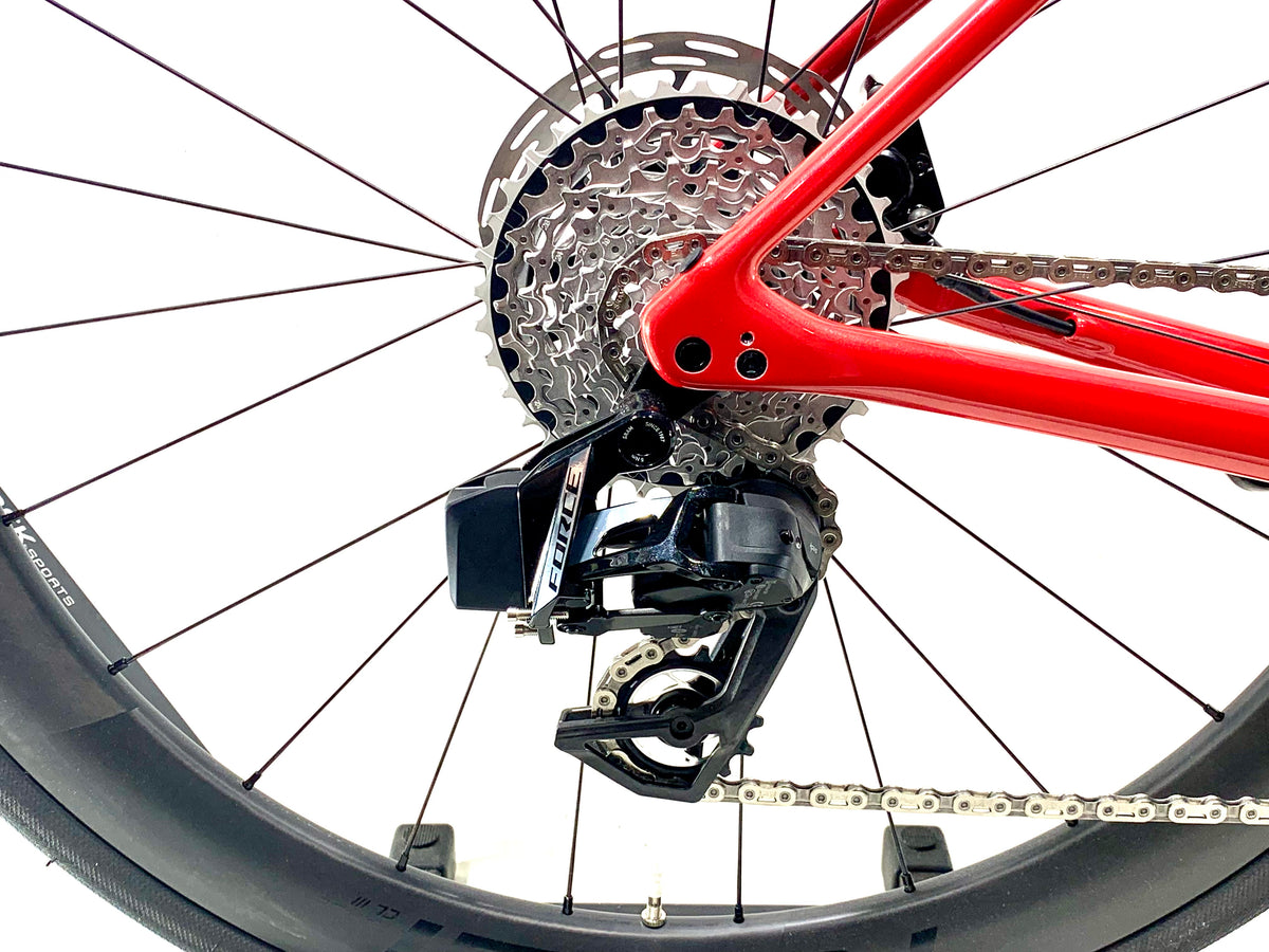 2027 Specialized Roubaix SL8 Pro Sram Force AXS Size: 56cm (Preowned)