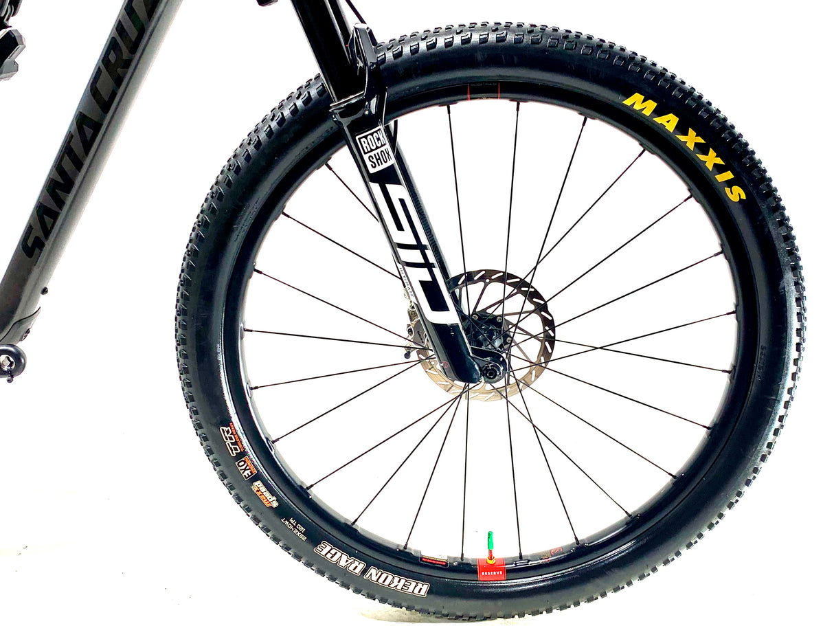 2025 Santa Cruz Blur CC Carbon Sram XX AXS RSV Wheels Size: Large (Preowned)