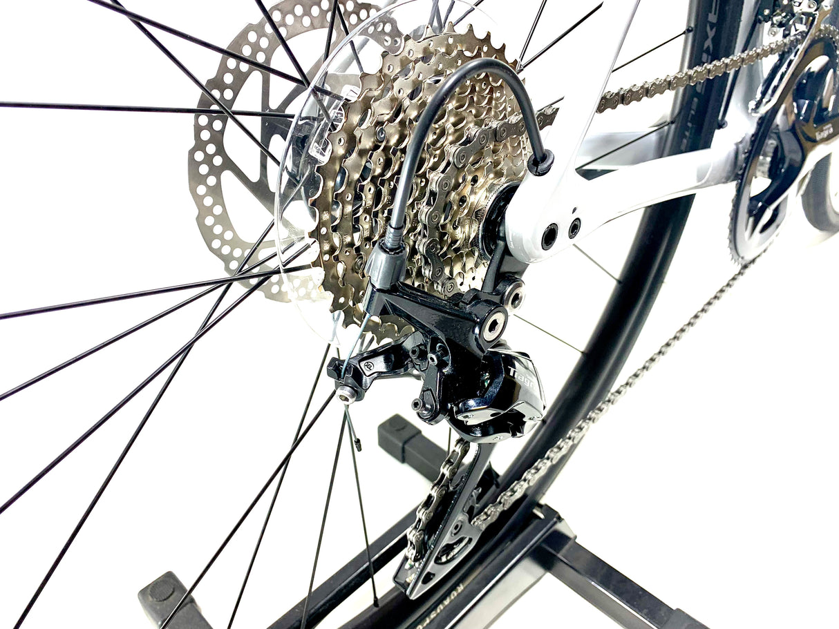 2027 Specialized Roubaix SL8 Shimano Tiagra Size: 56cm (Preowned)