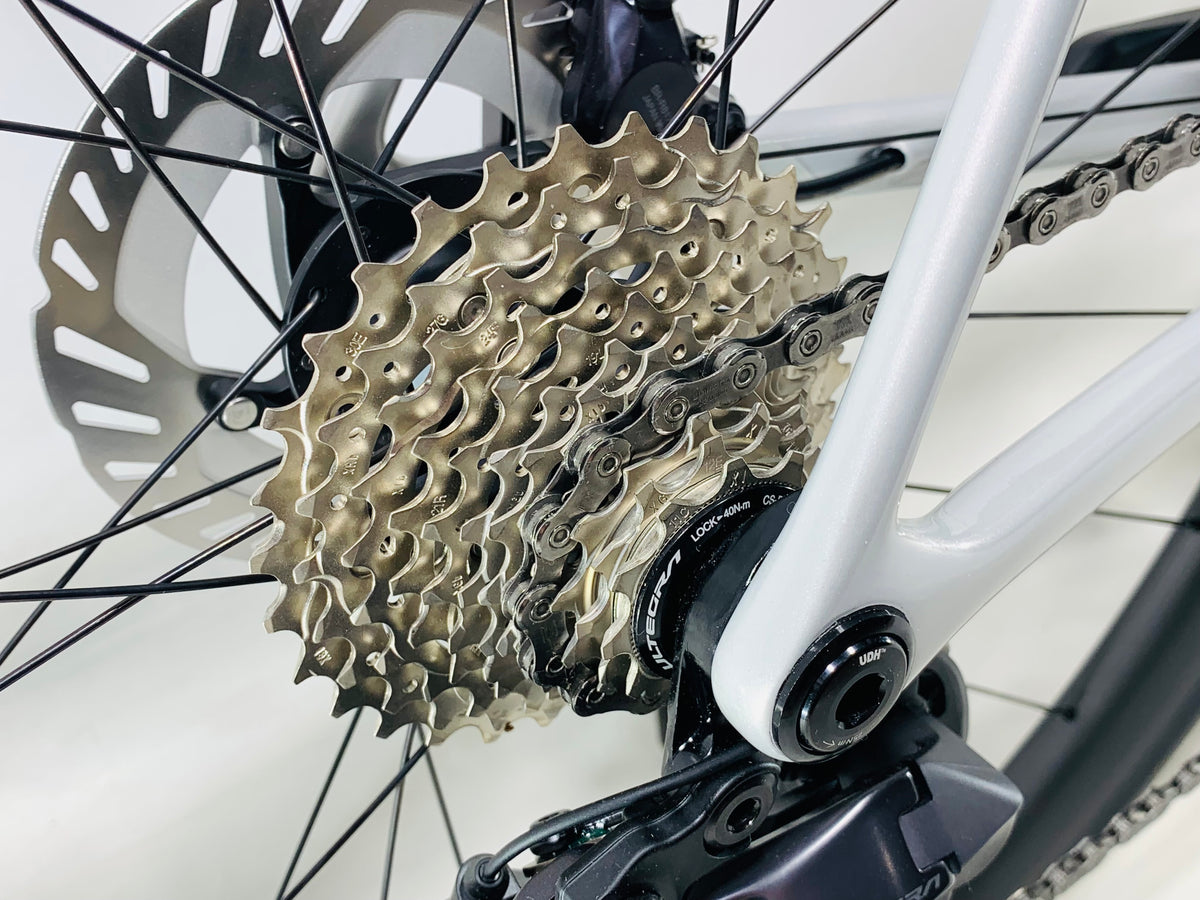2027 Specialized Aethos 2 Expert Shimano Ultegra Di2 Size: 56cm (Preowned)