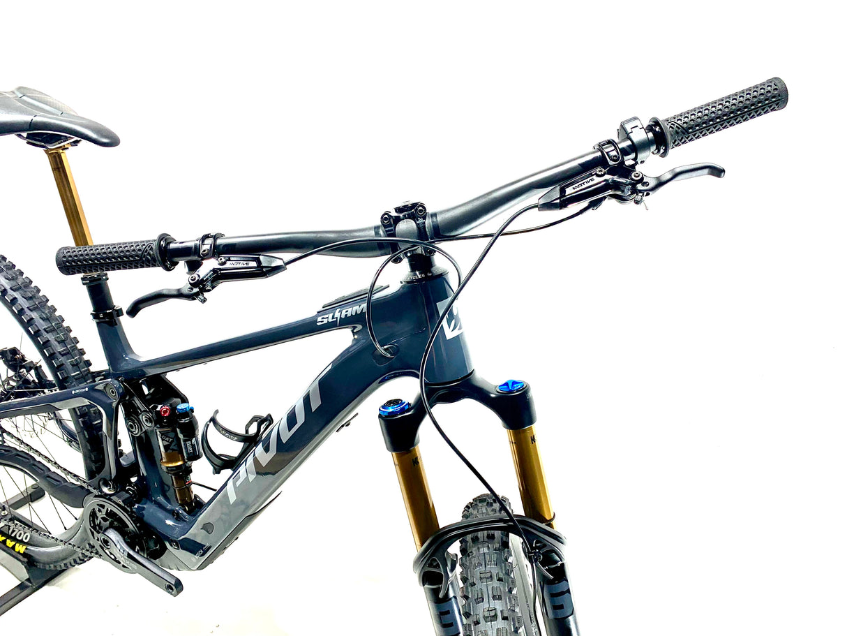 2026 Pivot Shuttle SL/AM Pro SRAM X0 AXS 1X12 Size: (Preowned)