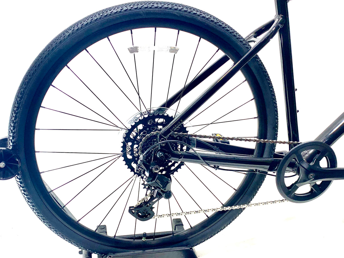 2027 Specialized Sirrus X 2.0 Shimano Size: XL (Preowned)