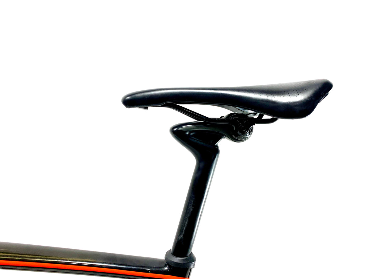 2018 Specialized Roubaix Expert Carbon Ultegra Di2 11-Speed Size: 58cm (Preowned)