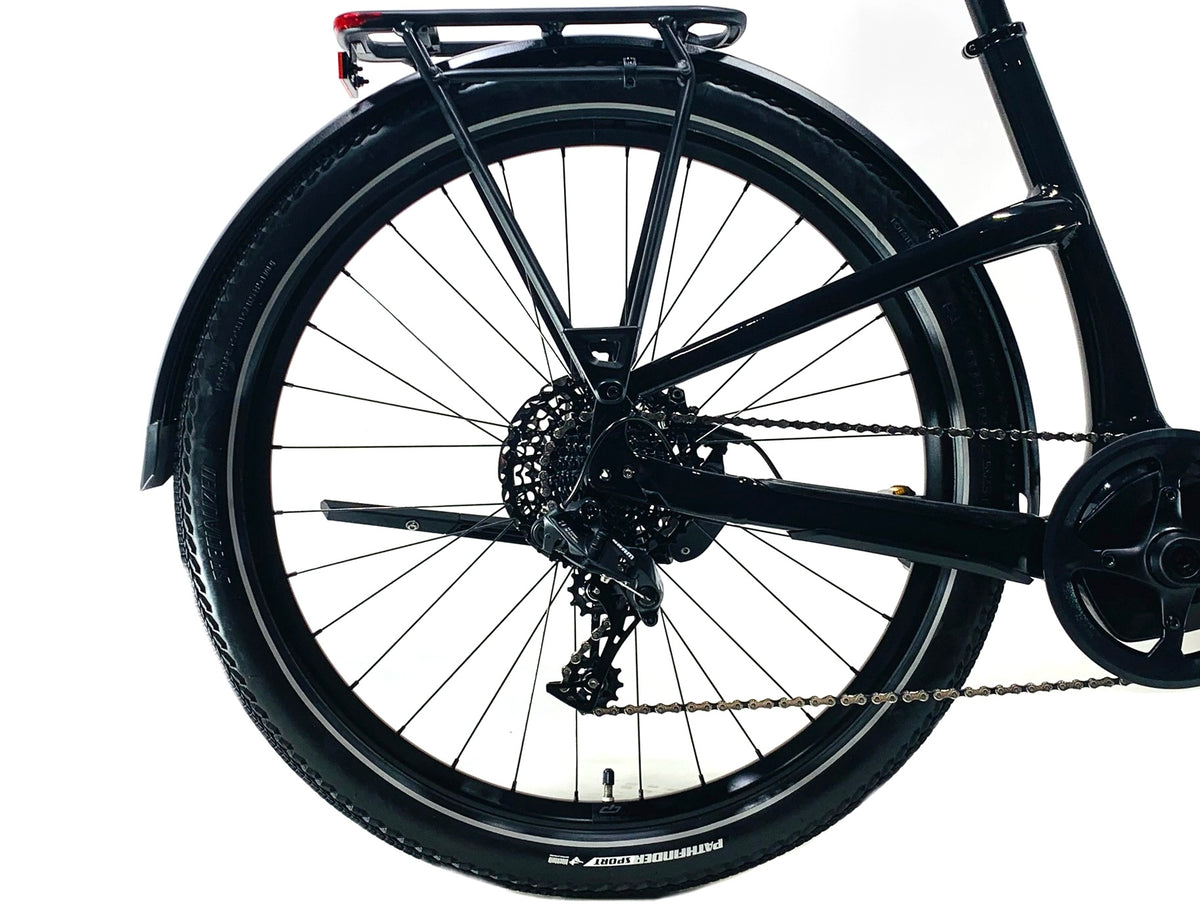 2023 Specialized Turbo Como 4.0 E-Bike Size: Large (Preowned)
