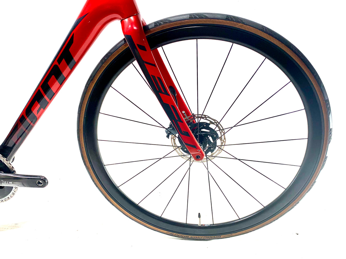 2020 Giant Defy Advanced Pro 1 SRAM Force AXS Size: Large (Preowned)