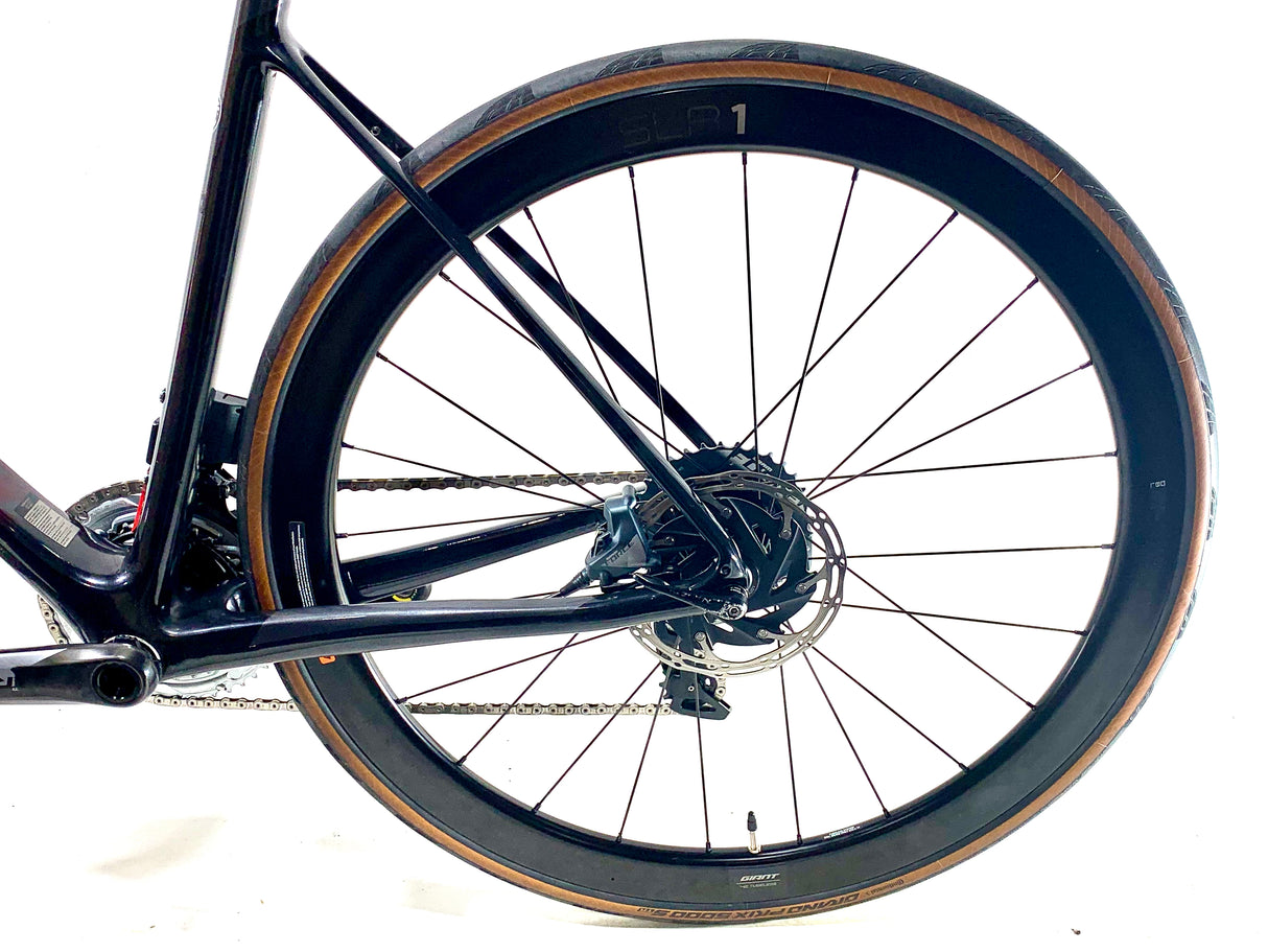 2020 Giant Defy Advanced Pro 1 SRAM Force AXS Size: Large (Preowned)