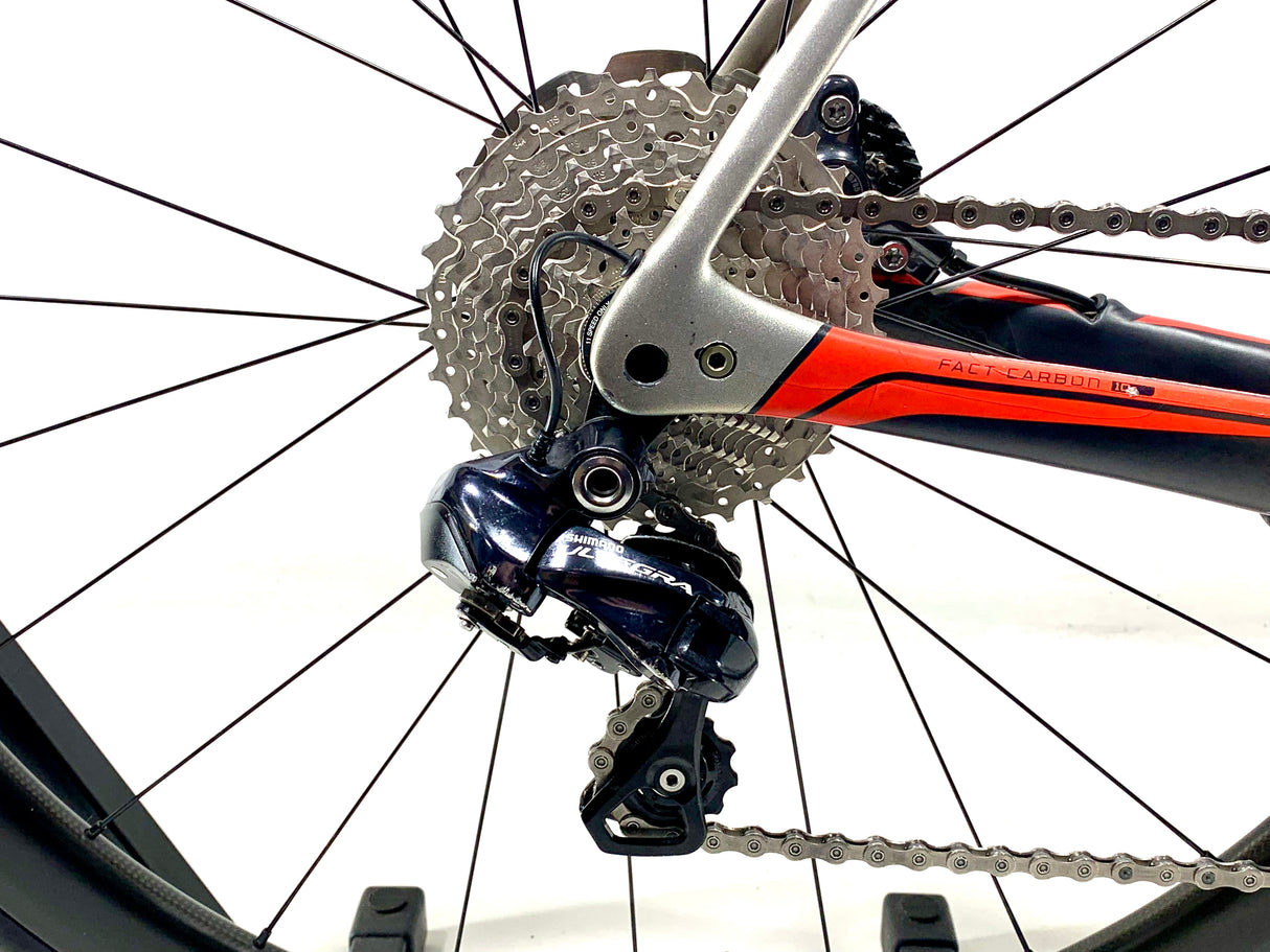 2017 Specialized Roubaix Pro Shimano Di2 Size: 56cm (Preowned)