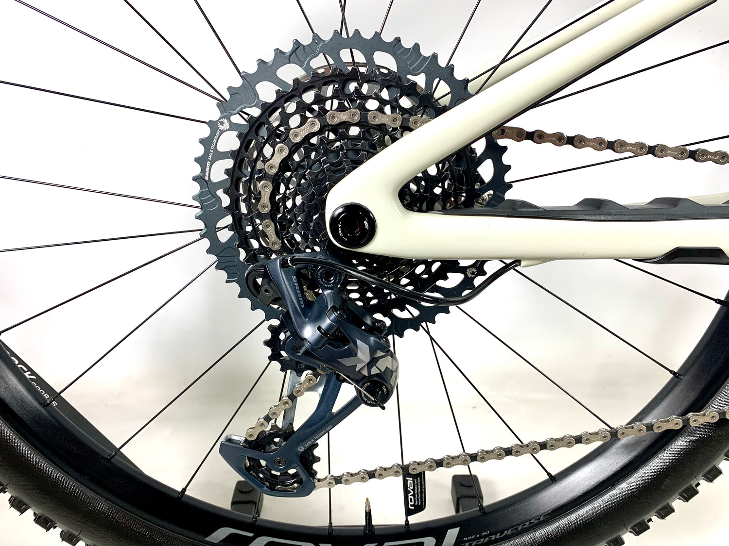 2022 Specialized Stumpjumper Expert SRAM XO1 1X12 Roval Wheels Size: S4 (Large)