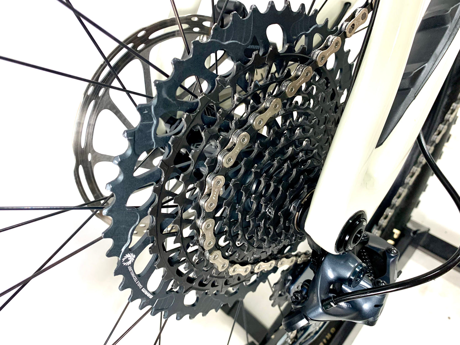 2022 Specialized Stumpjumper Expert SRAM XO1 1X12 Roval Wheels Size: S4 (Large)