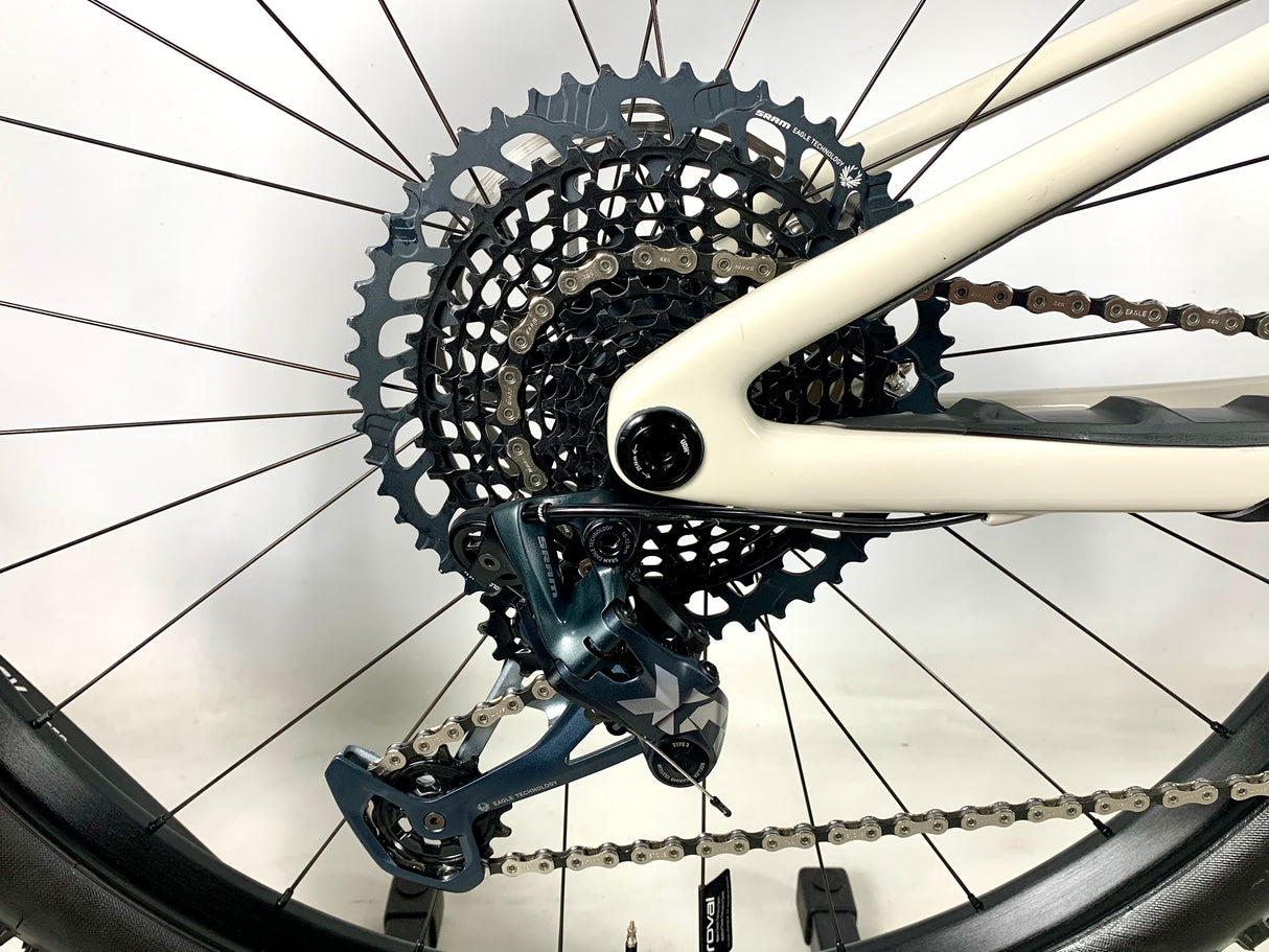 2022 Specialized Stumpjumper Expert SRAM XO1 1X12 Roval Wheels Size: S5 (XL)
