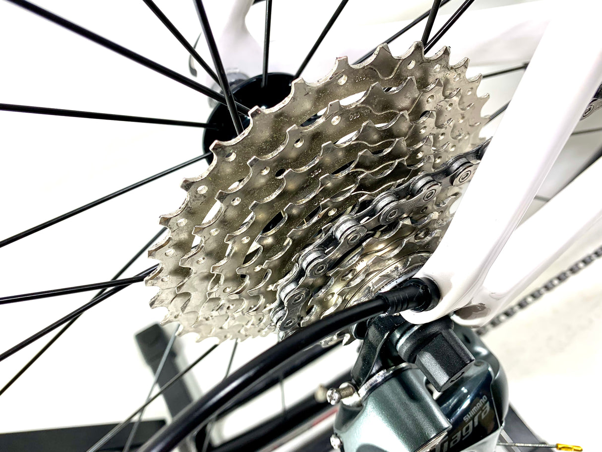 2017 Specialized Roubaix Carbon Shimano Tiagra 10-Speed Size: 58cm (Preowned)