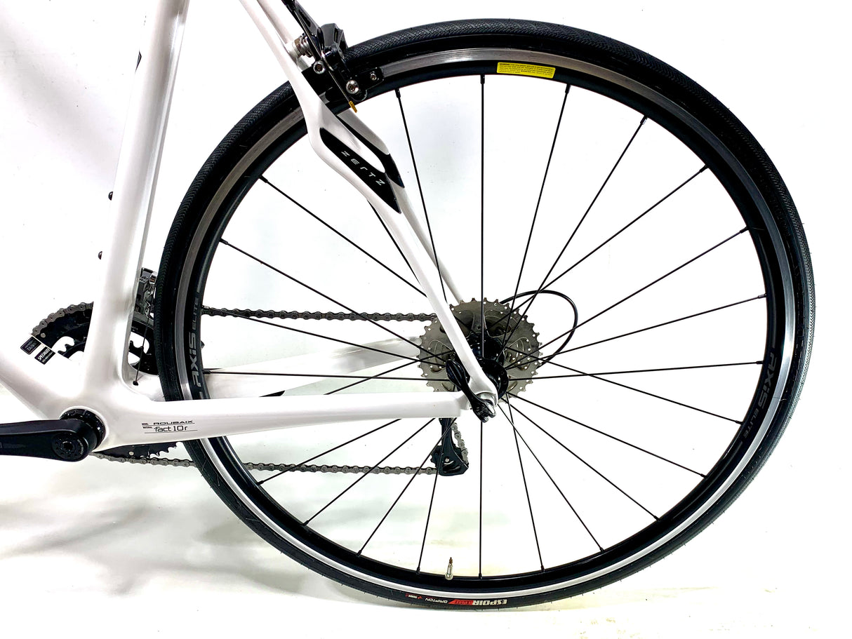 2017 Specialized Roubaix Carbon Shimano Tiagra 10-Speed Size: 58cm (Preowned)