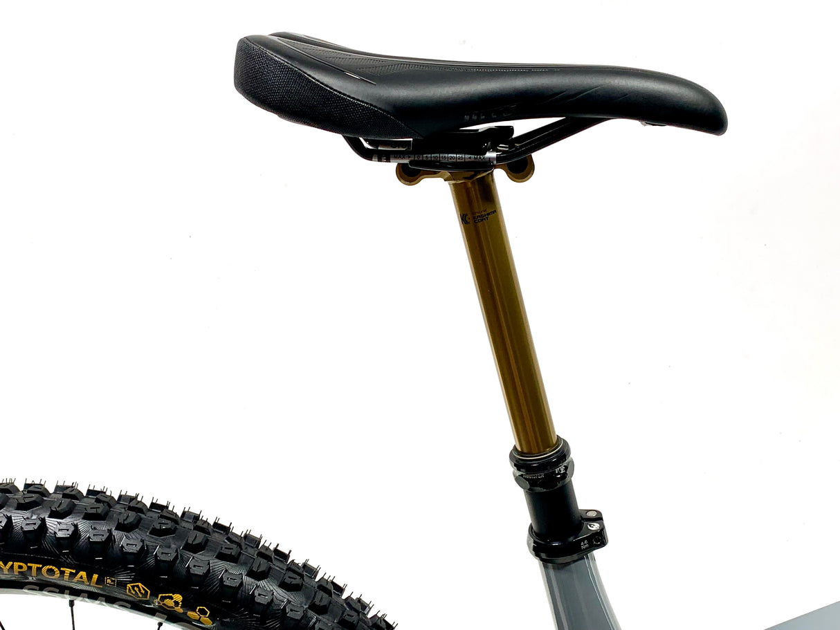 2023 Pivot Shuttle SL Pro SRAM X0 AXS 1X12 Size: Large (Preowned)