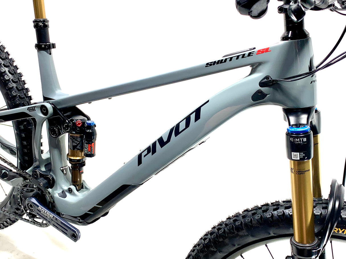 2023 Pivot Shuttle SL Pro SRAM X0 AXS 1X12 Size: Large (Preowned)