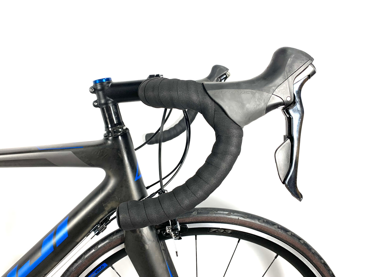 2015 Fuji Altamira 1.1 Carbon Dura Ace 11 Speed Oval Alloy Wheels Size: Medium(54cm)