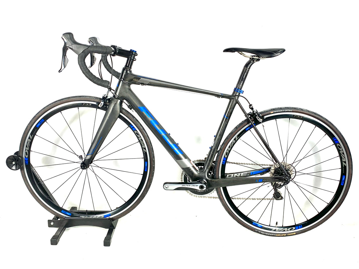 2015 Fuji Altamira 1.1 Carbon Dura Ace 11 Speed Oval Alloy Wheels Size: Medium(54cm)