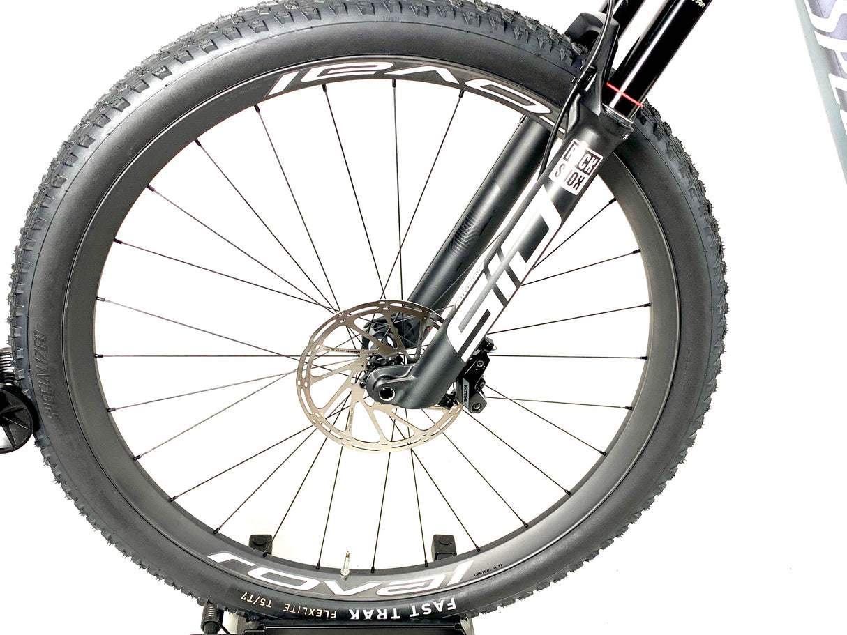 2026 Specialized Epic 8 Pro SRAM X0 AXS 1X12 Roval Carbon Wheels Size: Large (Preowned)