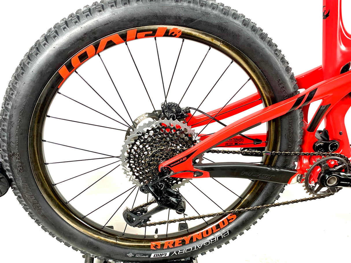 2018 Pivot Mach 5.5 Carbon 27.5 XX1 Eagle 12 Speed Reynolds Carbon Wheels Size: Large